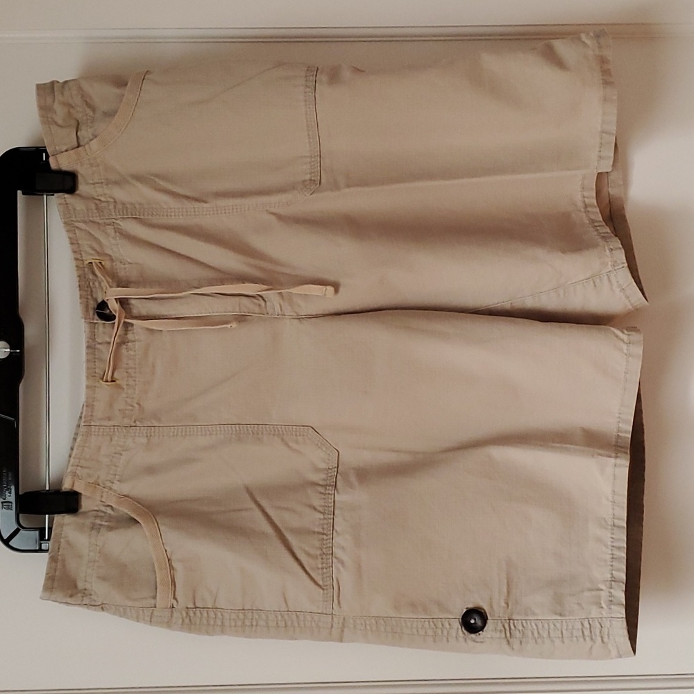 MERONA Tan Cargo Shorts